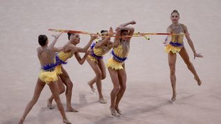 Ансамбълът по художествена гимнастика триумфира със злато в многобоя в София