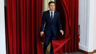 Смели обещания и връзки с олигарх - кандидат-президентът Зеленски разделя украинците