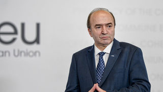 Заради промени в Наказателния кодекс румънският правосъден министър предложи оставката си