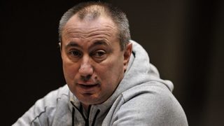 Станимир Стоилов поема китайски отбор със супердоговор