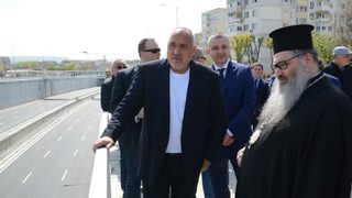 Министър Шишков чака извинение от Борисов, иска проверка на още един от любимите му обекти