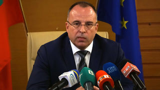 Подалата оставка Багдатова е дала обяснения пред министъра за къщата за гости
