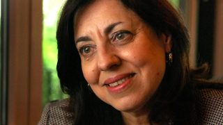 Елеонора НИКОЛОВА: Искаме мораториум върху договорите, подписани от Овчаров 