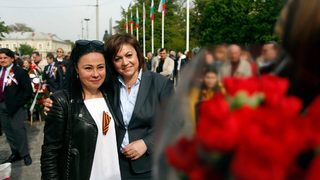 Снимка на деня: "Безсмъртния полк" обедини в редиците си лидери на спорещите БСП и АБВ