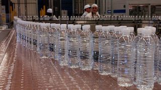 Продажбите на вода са нараснали с 15 на сто за полугодието 