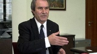 803-ма са официално регистрираните носители на ХИВ