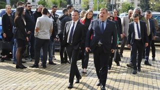 ВМРО закри кампанията си с хоро в Елин Пелин