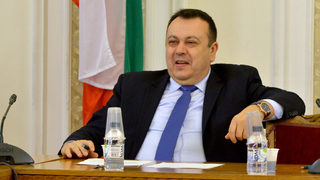 Цитат на деня: Депутат в парламента не може да свърши и стотна от направеното от Пеевски