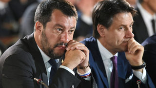 План за "монополи пари" съживи страховете за излизане на Италия от еврозоната