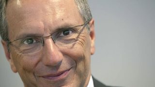 Бернар Мошени поема БТК от 2008 г.