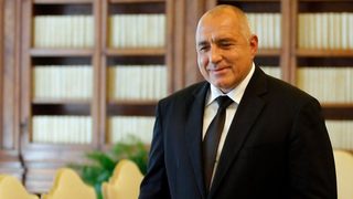 Автопортрет: "Всичко читаво работи за частния сектор, в държавния са само кратуни"