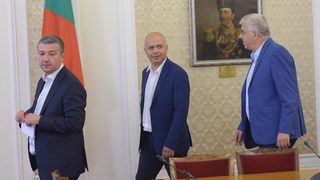 БСП не постигна консенсус за партийните субсидии нито с "патриотите", нито с ДПС