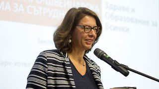 Посланикът на Швейцария: Ще е вредно, ако България не се възползва от потенциала на ромските деца