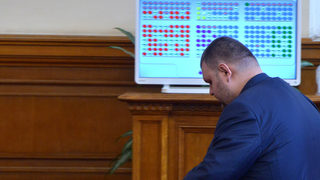 Медийният закон на Пеевски е срещу всеки, дръзнал да има електронно издание