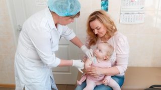 Всяко десето дете по света през 2018 г. е било без ваксина, спасяваща живота
