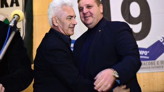 Според Сидеров Каракачанов ще вземе комисиона за продажбата на имоти, но не можел да го докаже