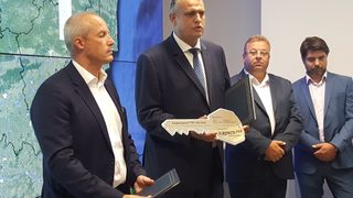 Тол-системата е напълно изградена и днес е предадена на пътната агенция