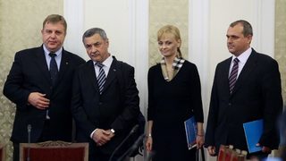 След Валери Симеонов и ВМРО призна за проблеми в управляващата коалиция