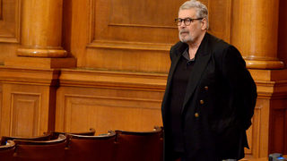 <span class="highlight">Стефан</span> <span class="highlight">Данаилов</span> е опериран успешно в бургаска болница