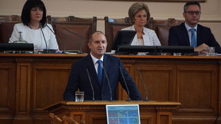 Президентът предупреди, че ако няма решителни промени, улицата ще помете статуквото