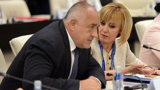 Двубоят за София: фъъъш и пощенска кутия за мъки