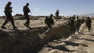 Талибани убиха осем военни от <span class="highlight">ISAF</span>