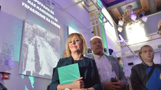 Манолова представи план с над 340 мерки за нов модел на управление на <span class="highlight">София</span>