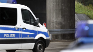 Нападения над синагога и еврейско гробище в Германия, има двама убити