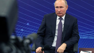 Флиртът на Сърбия с Русия: кой печели и кой губи?