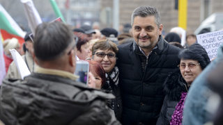 Кирил Добрев нападна Станишев за критиките му към БСП на изборите