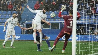 Снимка на деня: Медитацията на "<span class="highlight">сенсей</span>" Рамос