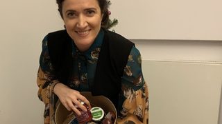 Истории за домашна лютеница, в които има деца с филии и шотландски замък