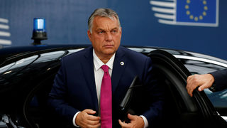 Унгарският парламент прие закон за по-<span class="highlight">централизиран</span> <span class="highlight">контрол</span> над театрите