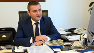Министър Горанов, ще се извините ли?