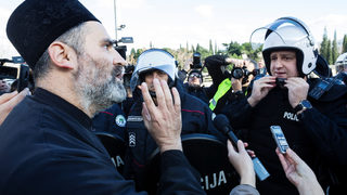 Черна гора прие закон за религията на фона на протести и арестувана опозиция