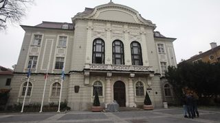 Помислихте ли първо да оптимизирате разходите, преди да взимате заеми