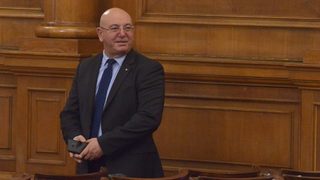 В отсъствието на премиера Емил Димитров - Ревизоро стана екоминистър
