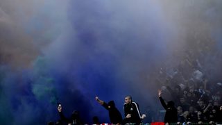 Напълнете стадиона "до козирката" и не ви трябва спонсор