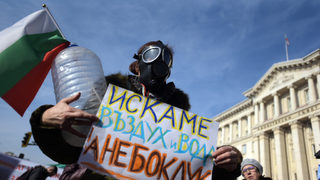 Трусове на недоволство клатят кабинета на Борисов