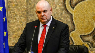 Реалната, политическата власт е в ръцете на главния прокурор