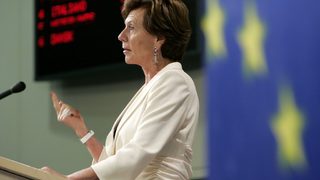 ЕС глоби стъкларски картел с половин милиард евро 