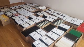 Снимка на деня: Антикорупционната комисия показа материалите срещу <span class="highlight">Баневи</span>