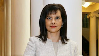 ГЕРБ за БСП: Празна каса, битка на лобита и слаб лидер