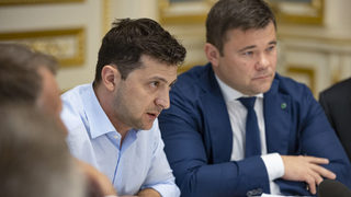 Зеленски смени шефа на кабинета си заради връзки с олигарх