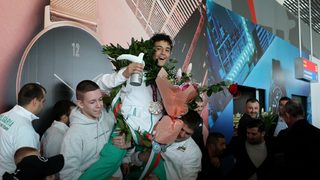 Снимка на деня: Шампионското посрещане на сензацията в борбата <span class="highlight">Едмонд</span> <span class="highlight">Назарян</span>