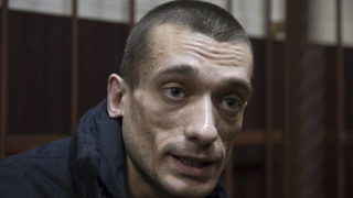 Руски творец e обвинен за кадри, довели до оттеглянето на кандидат за кмет на Париж