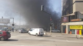 Снимка на деня: Пожар на Сточна гара във Варна