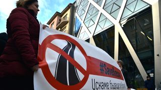 Протест призова еврокомисията да изиска магистрала извън Кресненското дефиле