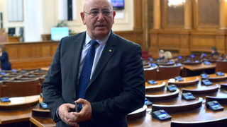 Емил Димитров: Да не правим национално турне на отпадъците