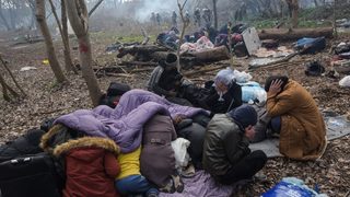Теле(с)ната ограда и температура в борбата срещу бежанците и коронавируса